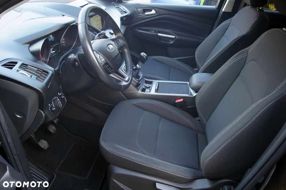 Ford Kuga 2.0 TDCi 2x4 Business Edition - 19