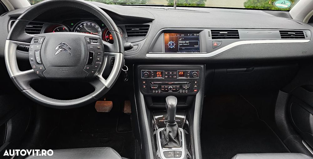 Citroën C5 Tourer V6 HDi 240 Biturbo FAP Exclusive - 8