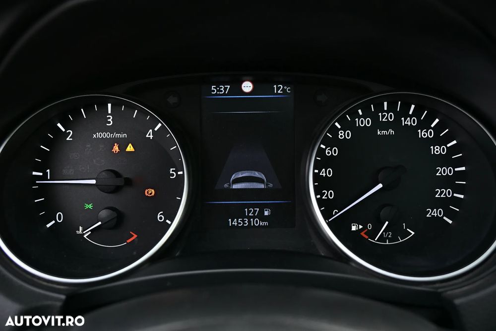 Nissan Qashqai 1.7 dCi TEKNA+ - 34