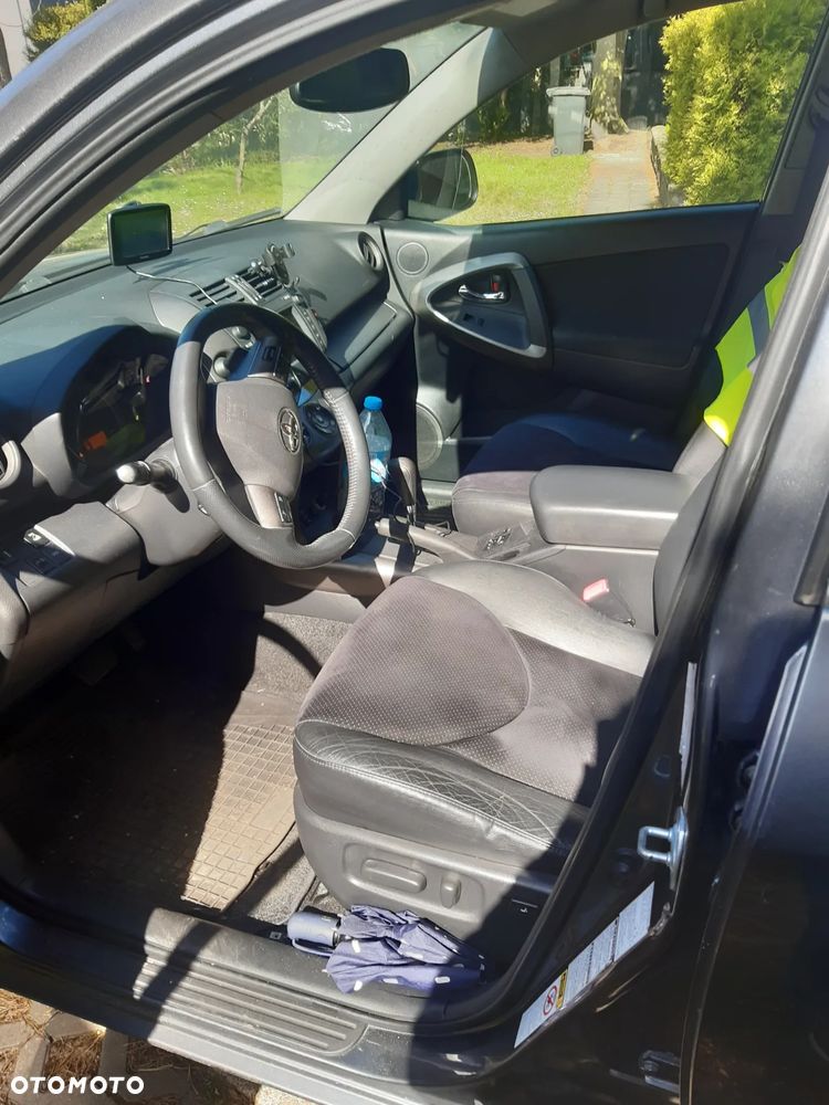 Toyota RAV4 2.2 D-4D 4x4 Automatik Life - 6