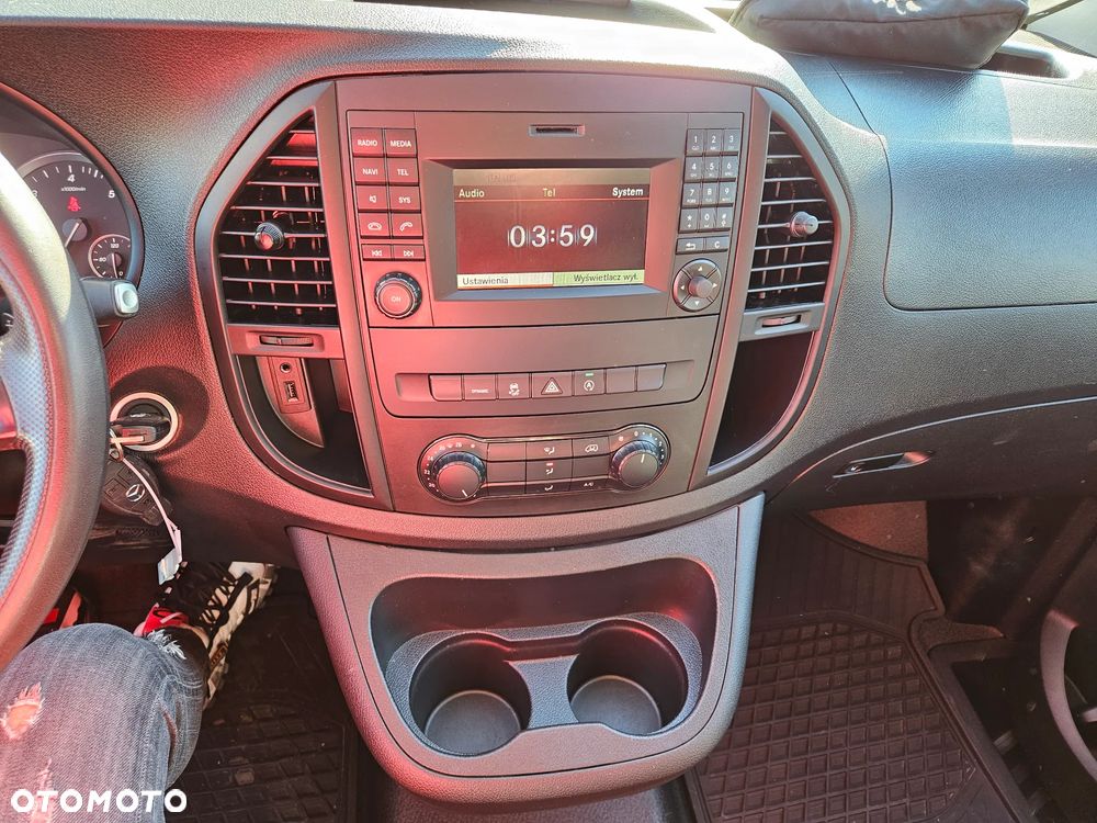 Mercedes-Benz Vito 4x4 automat 190ps long navi klima hak uciąg 2500kg rej.04/2020 - 5