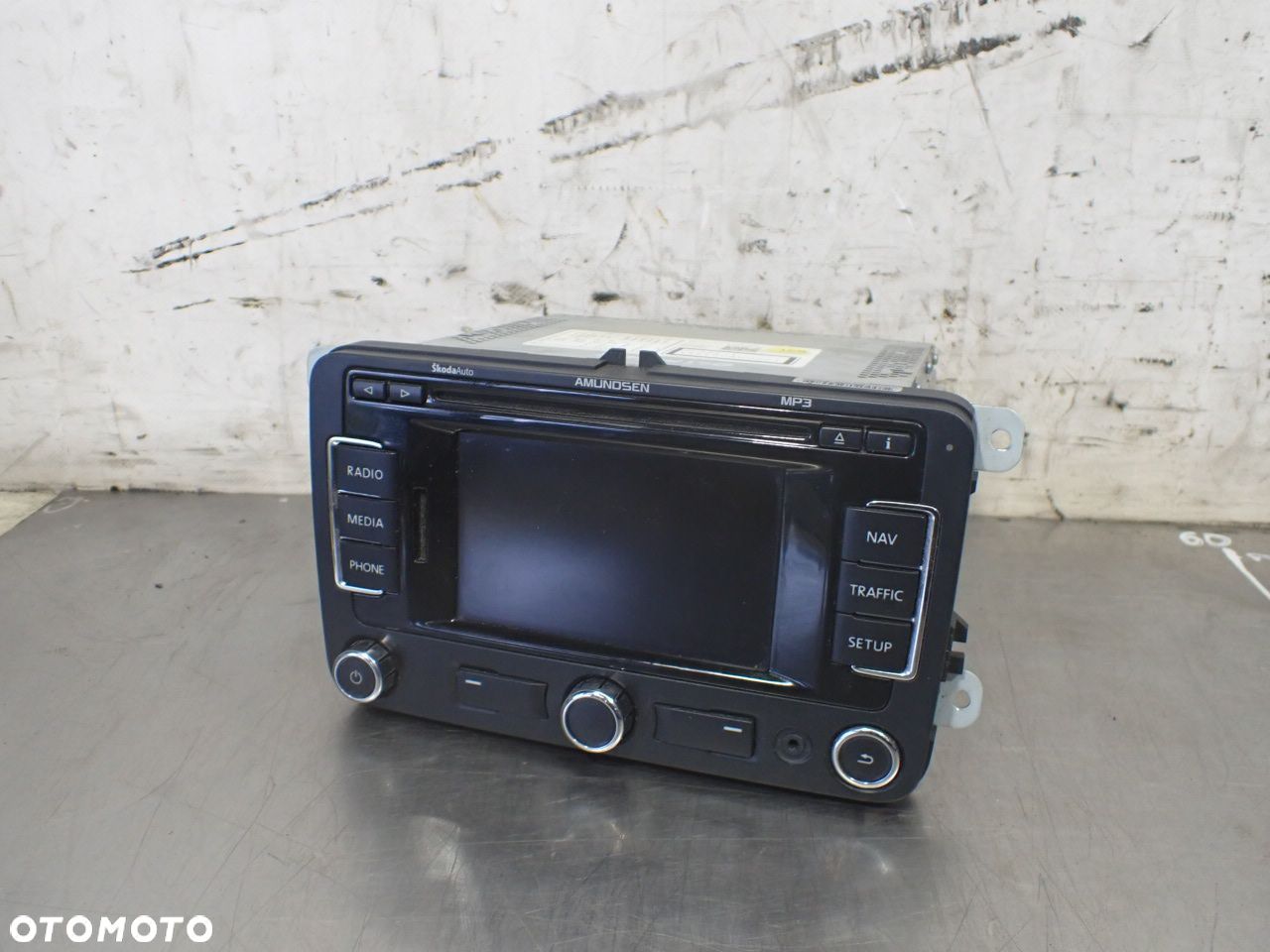 RADIO Z NAWIGACJĄ SKODA OCTAVIA II 1.6TDI LIFT 3T0035191 - 1