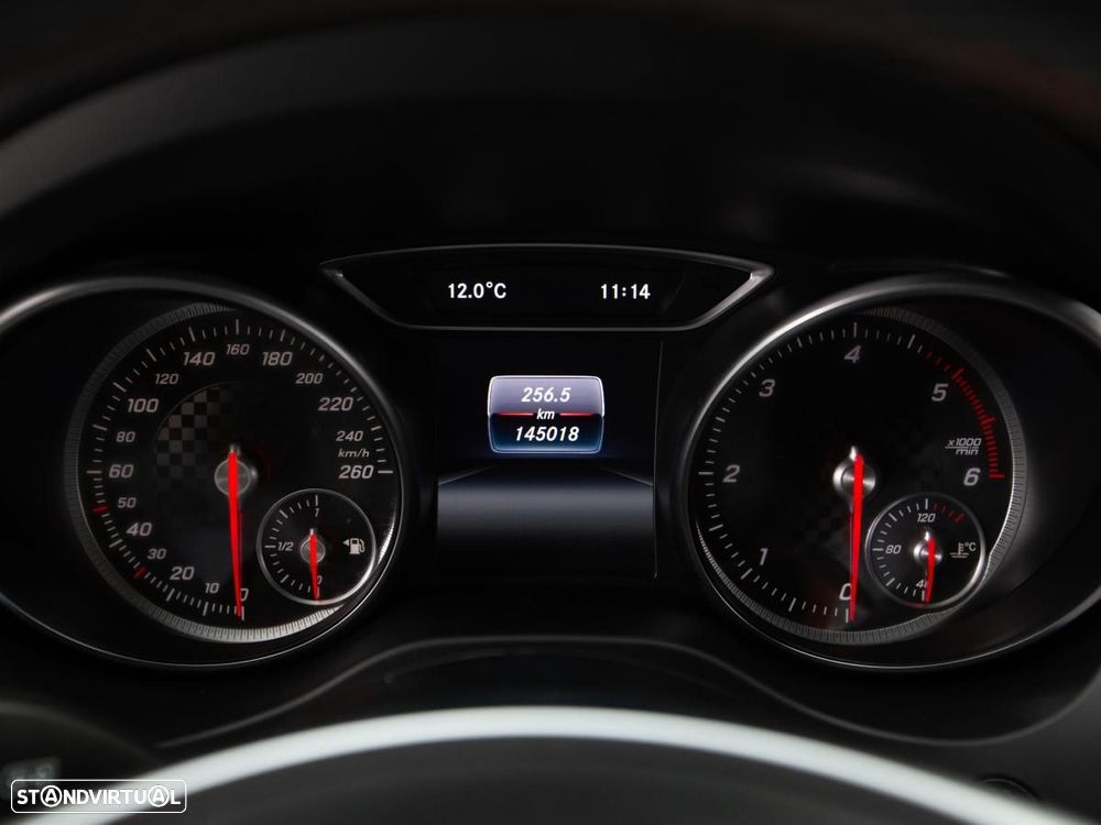 Mercedes-Benz A 180 d AMG Line - 19