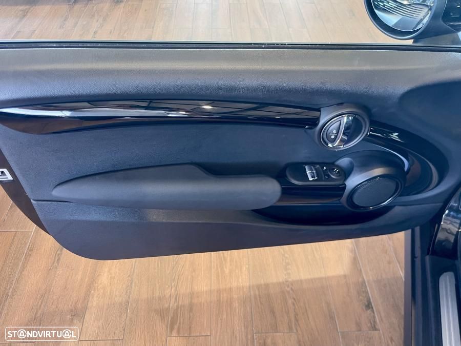 MINI 3 Portas Cooper SE Premium Classic - 33