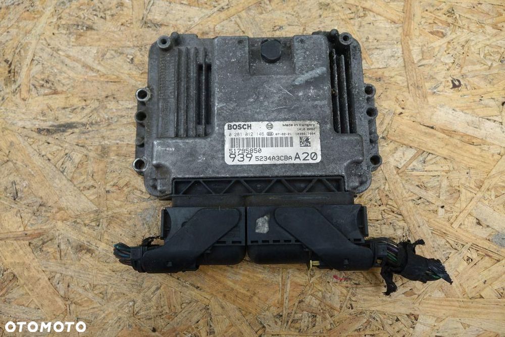 STEROWNIK SILNIKA KOMPUTER ALFA ROMEO 159 2.4 JTD 2007 51795850 - 1