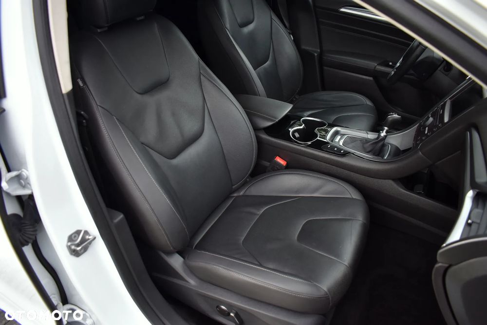 Ford Mondeo 2.0 TDCi Titanium - 36