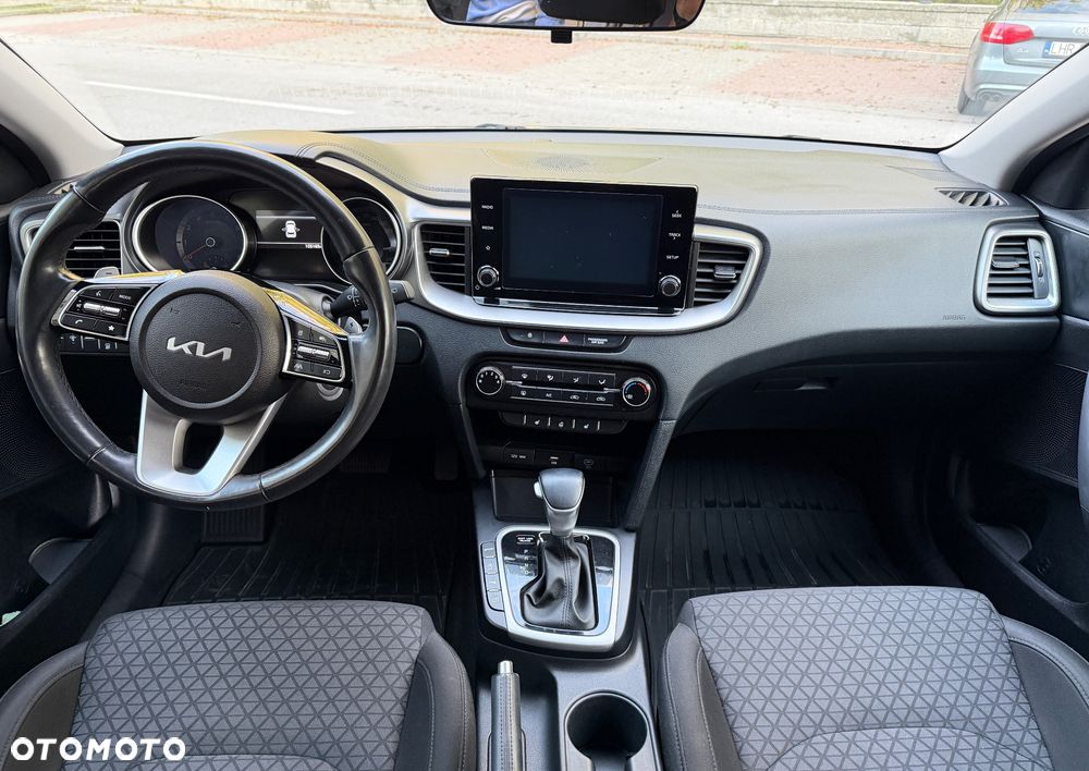 Kia Ceed 1.5 T-GDI M DCT - 14