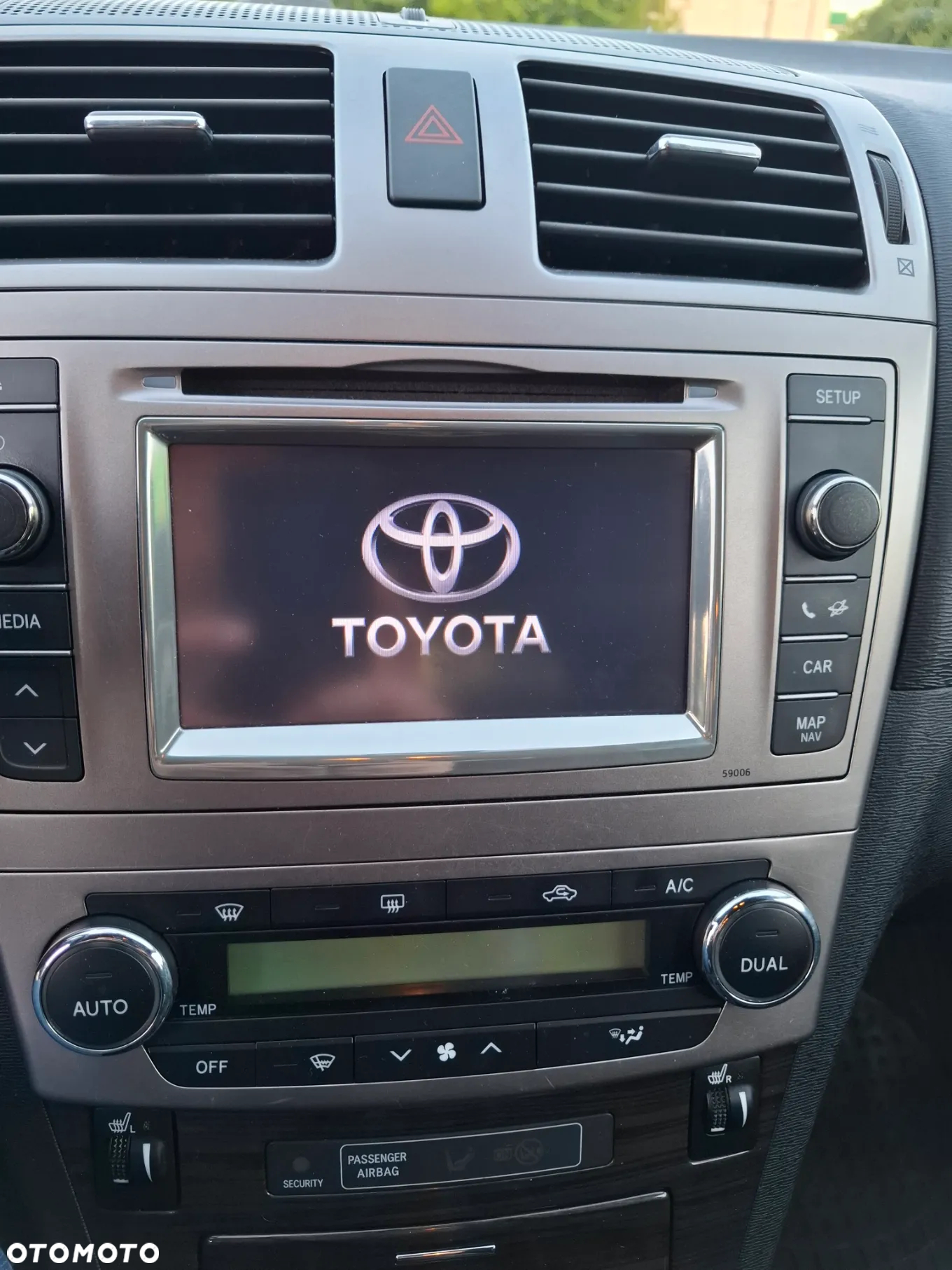 Toyota Avensis 1.8 Prestige MS - 31