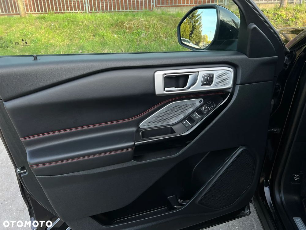 Ford Explorer 3.0 EcoBoost PHEV 4WD ST-Line - 23