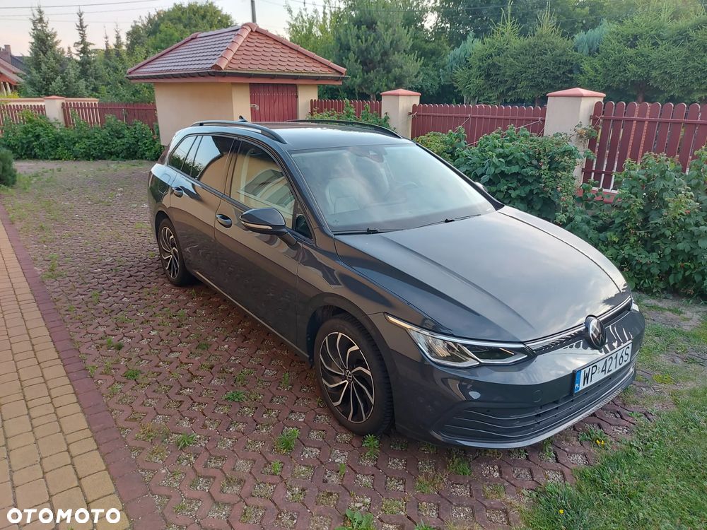Volkswagen Golf VIII 1.0 TSI Life - 1