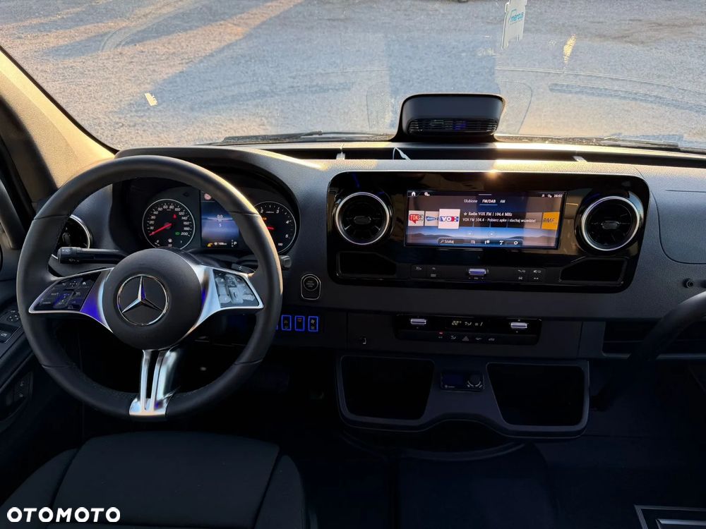 Mercedes-Benz Sprinter 519 - 18