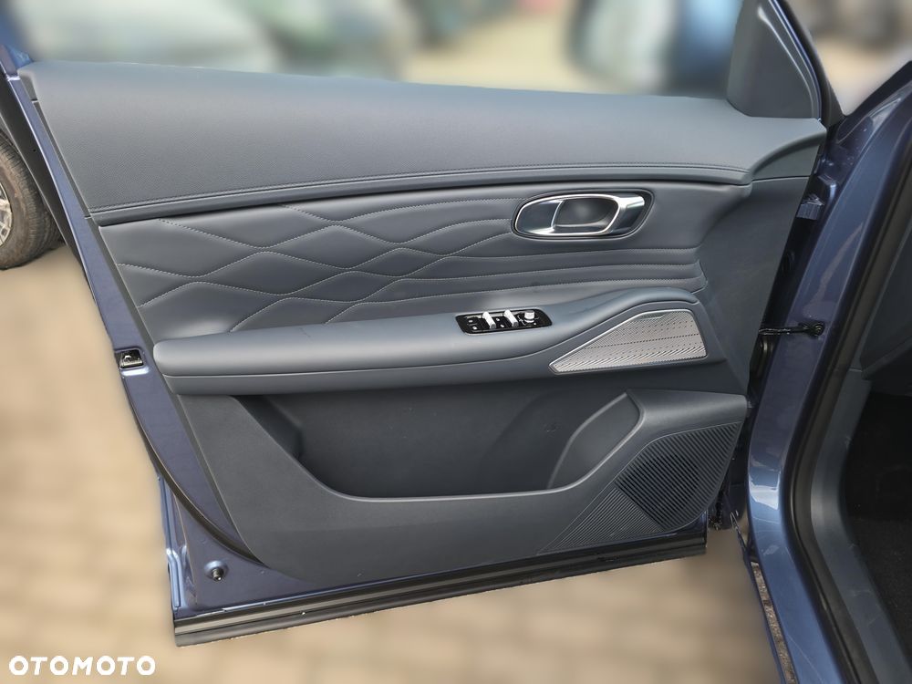 Geely Starray EM-i 1.5 PHEV Pro - 12