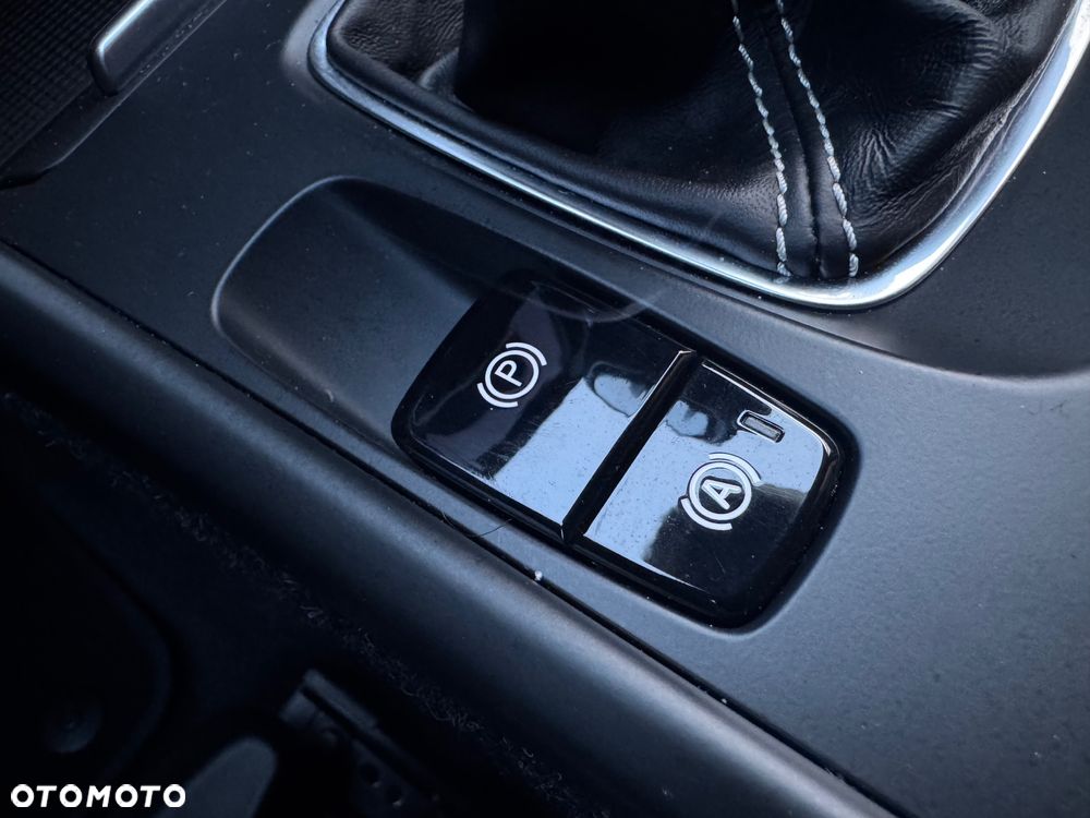 Volvo XC 40 D3 SCR R-Design - 35