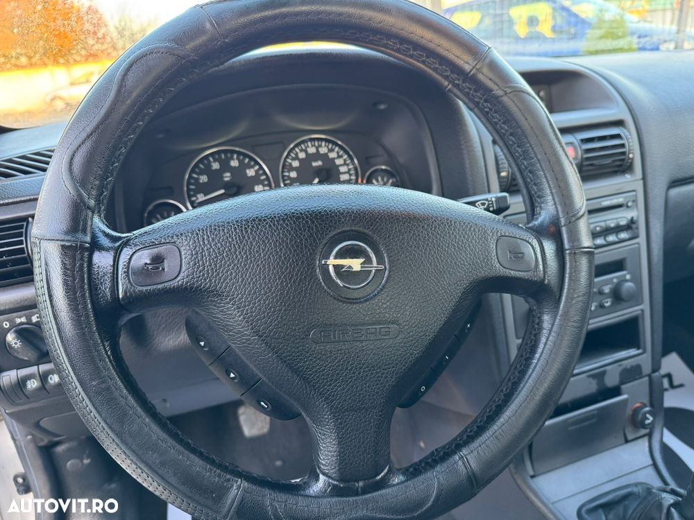 Opel Astra 1.6 Comfort - 12