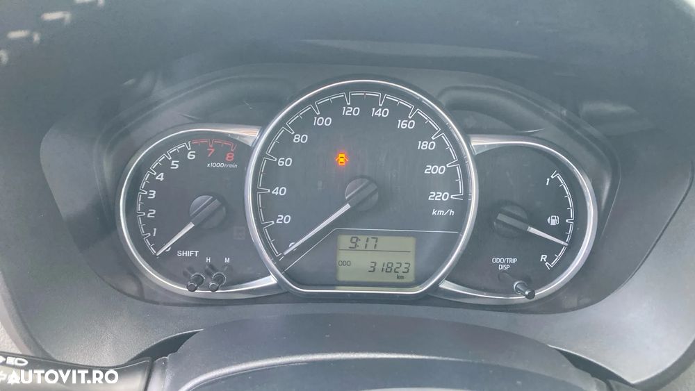 Toyota Yaris 1.5 L VVT-iE Active - 11