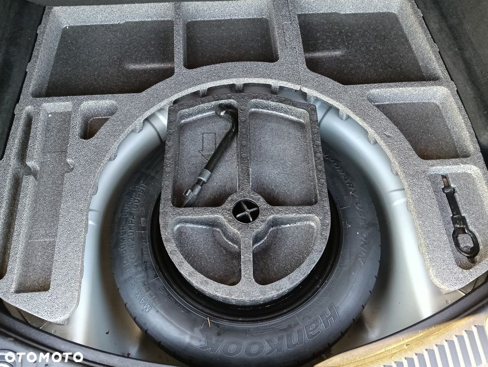 Ford Mondeo 2.0 Ghia - 12