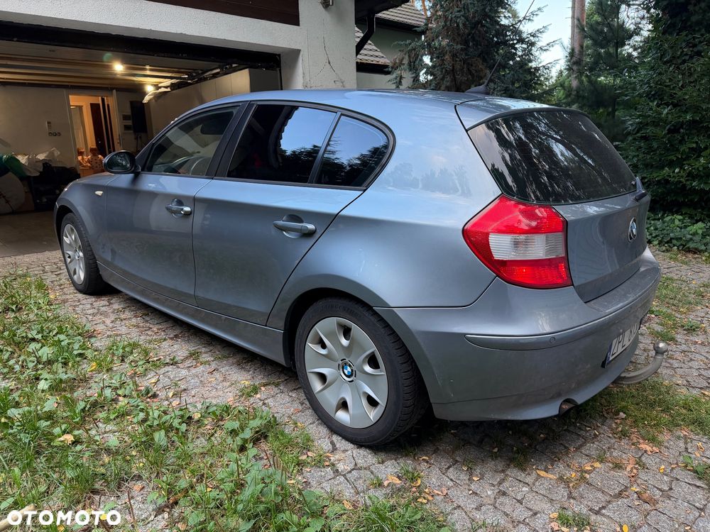 BMW Seria 1 120i - 5