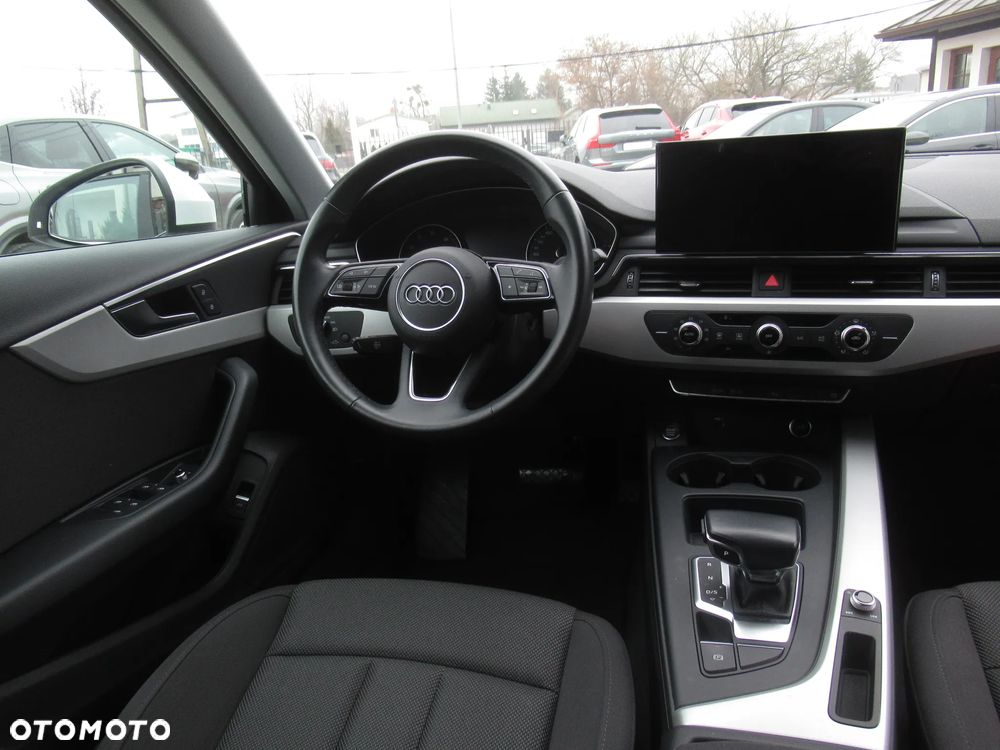 Audi A4 Limousine 35 TFSI S tronic - 11