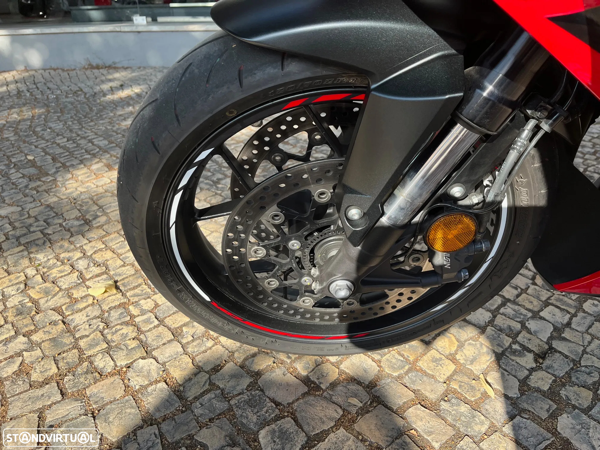 Honda CBR 650 RA - 8