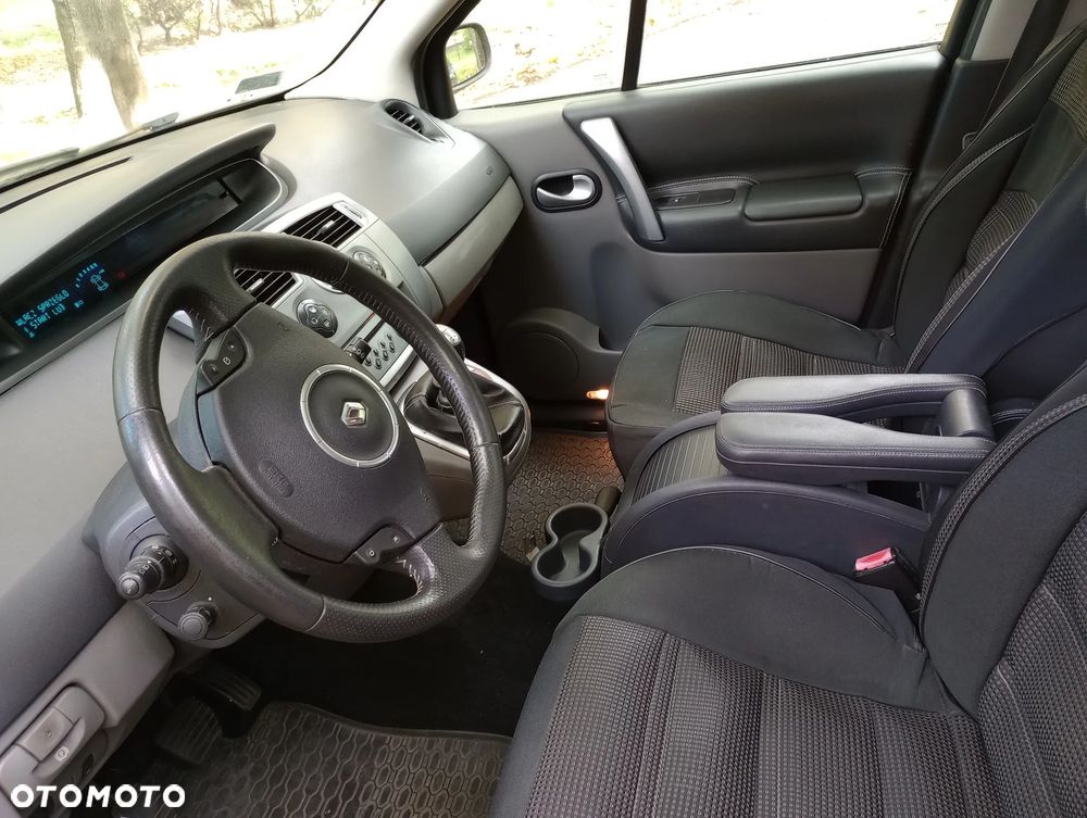 Renault Scenic 2.0 dCi Privilege - 6