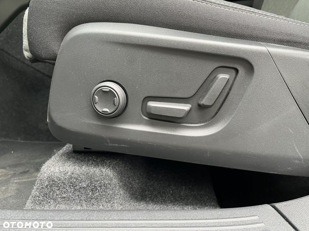Volvo XC 40 - 19