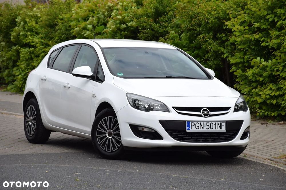 Opel Astra 1.6 Design Edition - 4