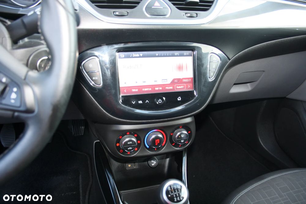 Opel Corsa 1.4 16V Cosmo - 12