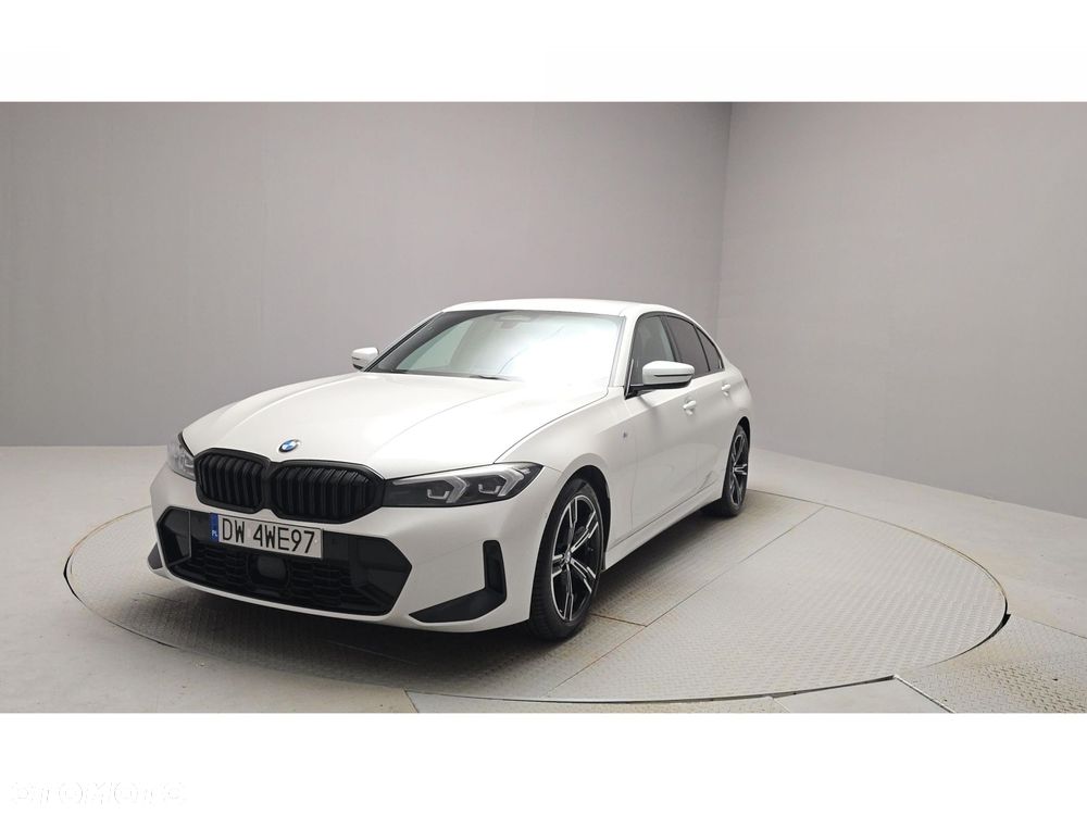 BMW Seria 3 320d xDrive mHEV M Sport - 6