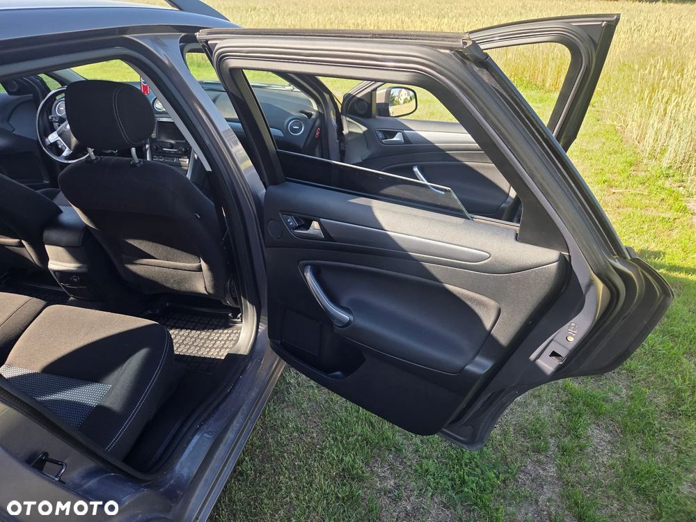 Ford Mondeo 2.0 TDCi Trend - 18