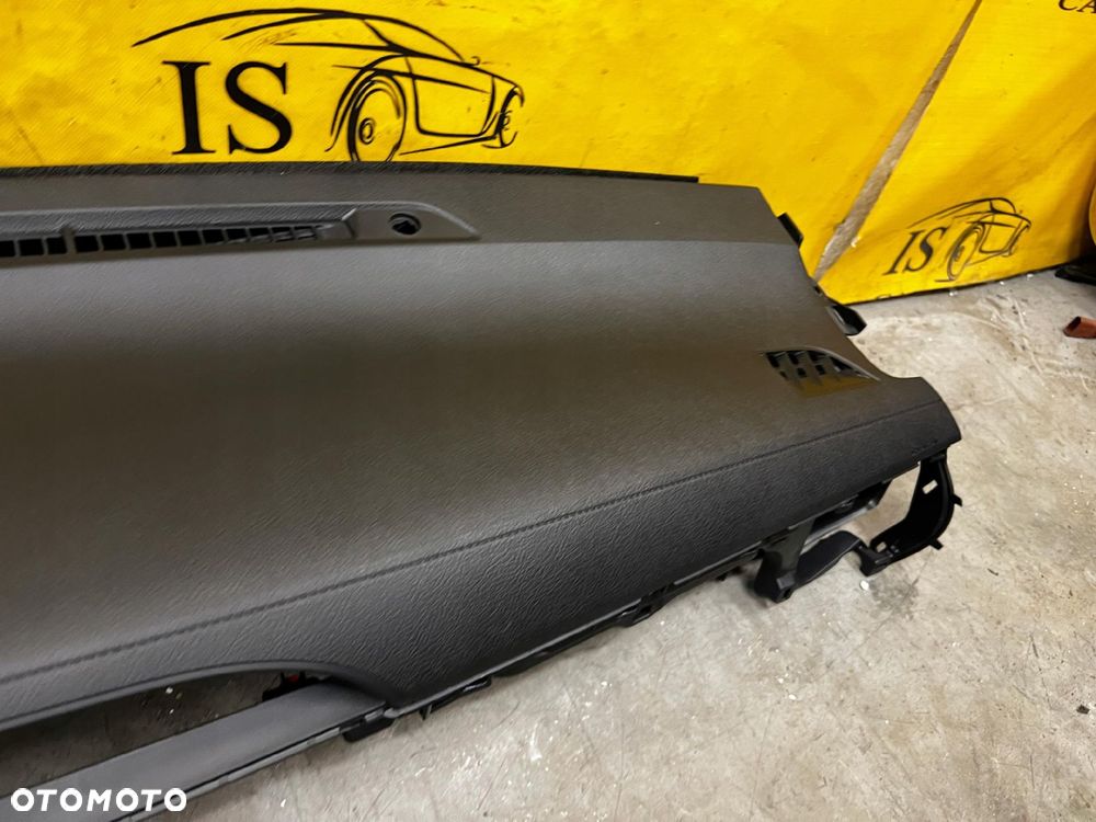 KOMPLET DESKA ROZDZIELCZA KOKPIT KONSOLA 2X PODUSZKI TOYOTA HILUX VIII 8 - 4