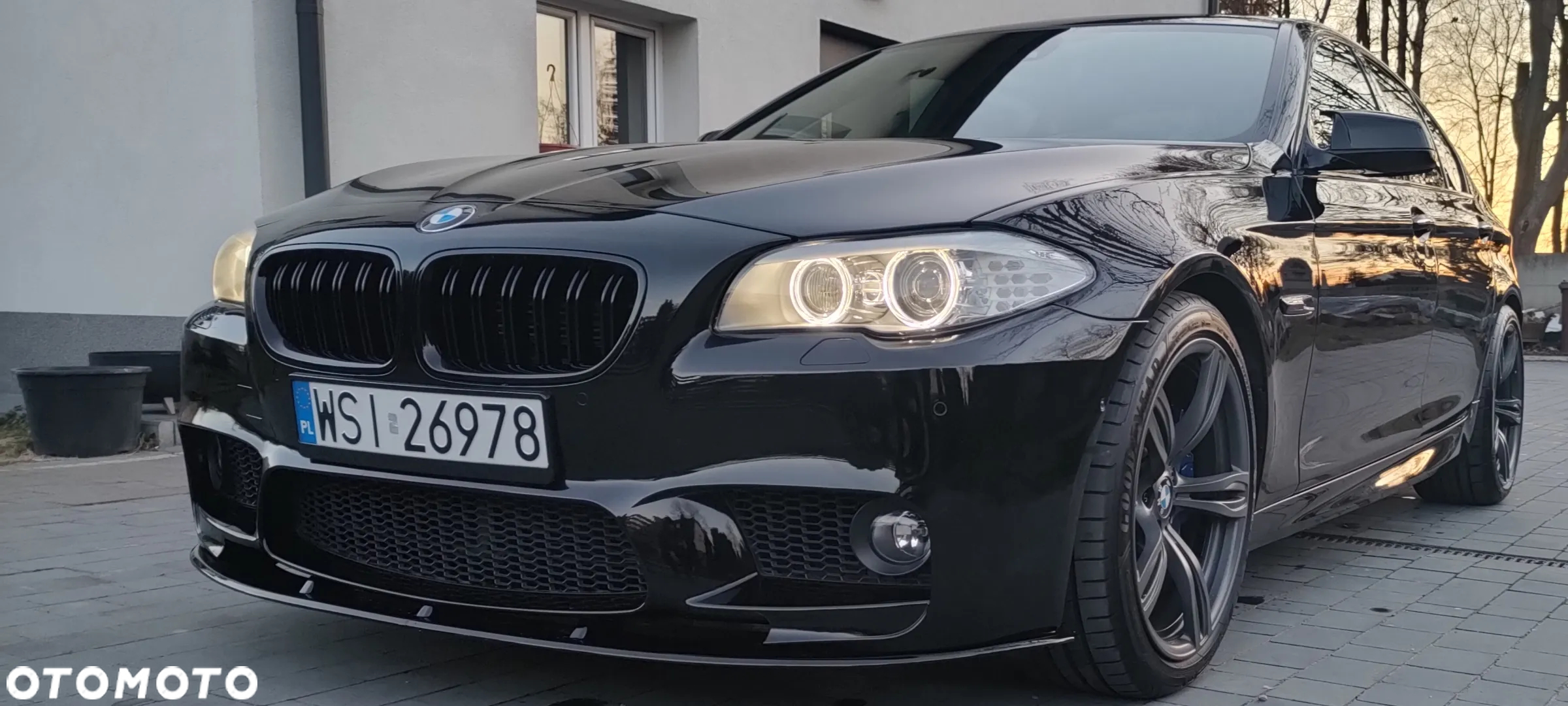 BMW Seria 5 550i xDrive Sport-Aut - 18