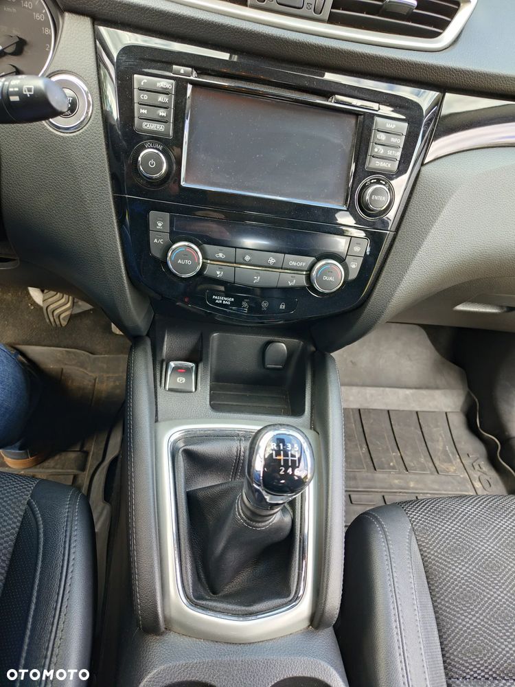 Nissan Qashqai 1.2 DIG-T Tekna EU6 - 18