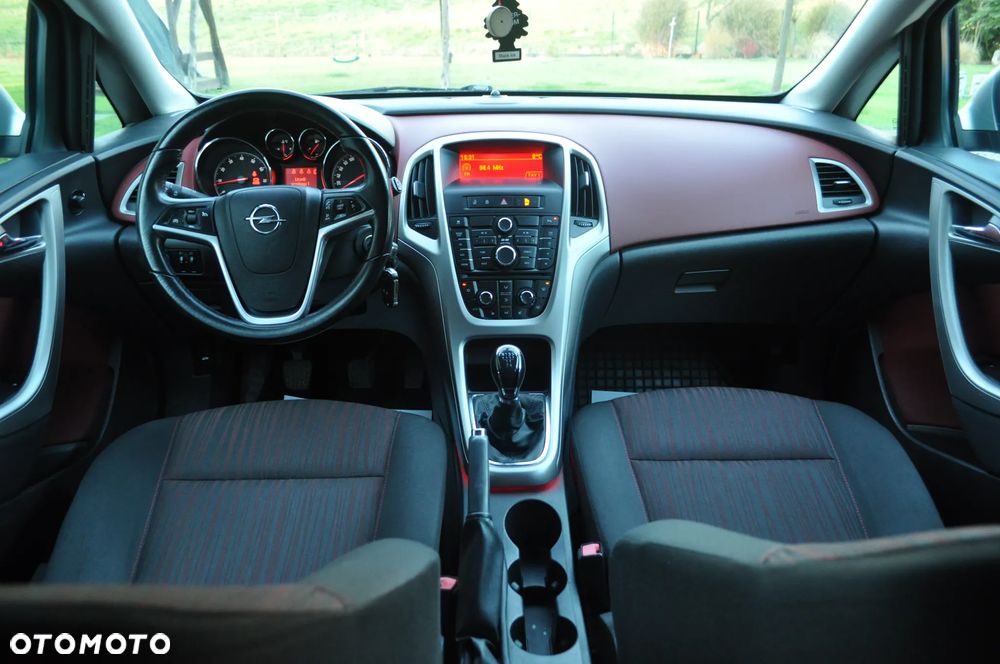Opel Astra 1.6 Cosmo - 27
