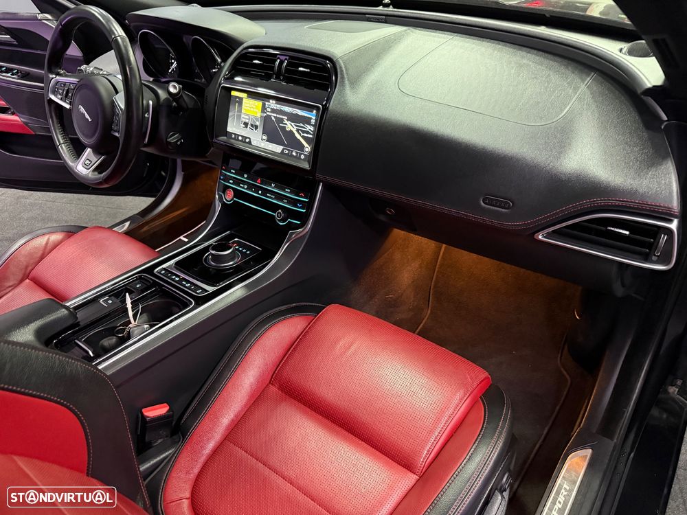 Jaguar XE E-Performance Aut. R-Sport - 22