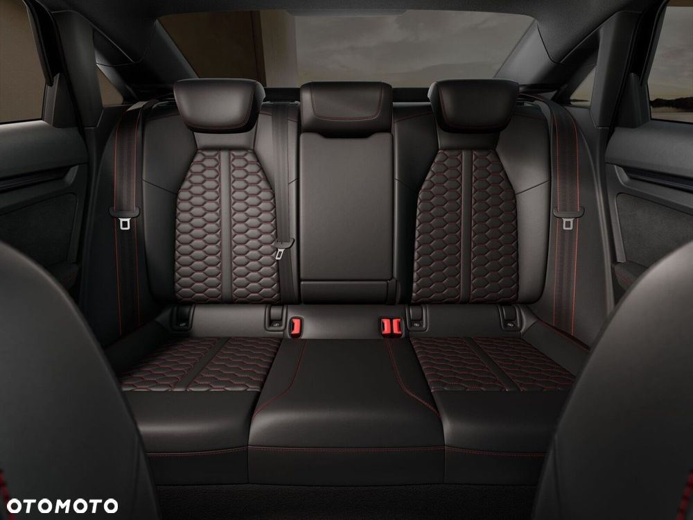 Audi RS3 Limousine - 10