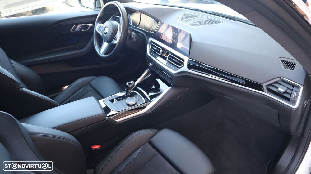 BMW M240i xDrive Auto - 28