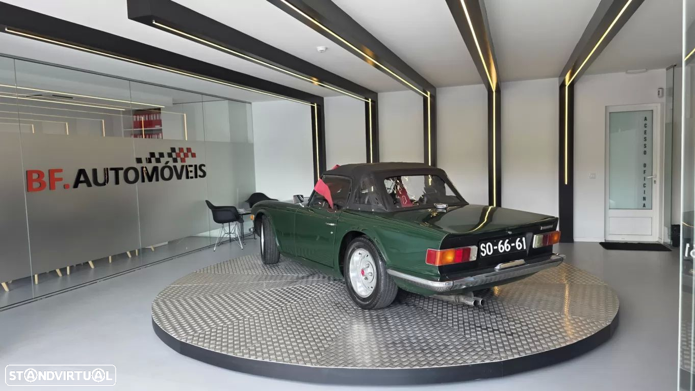 Triumph TR6 - 3