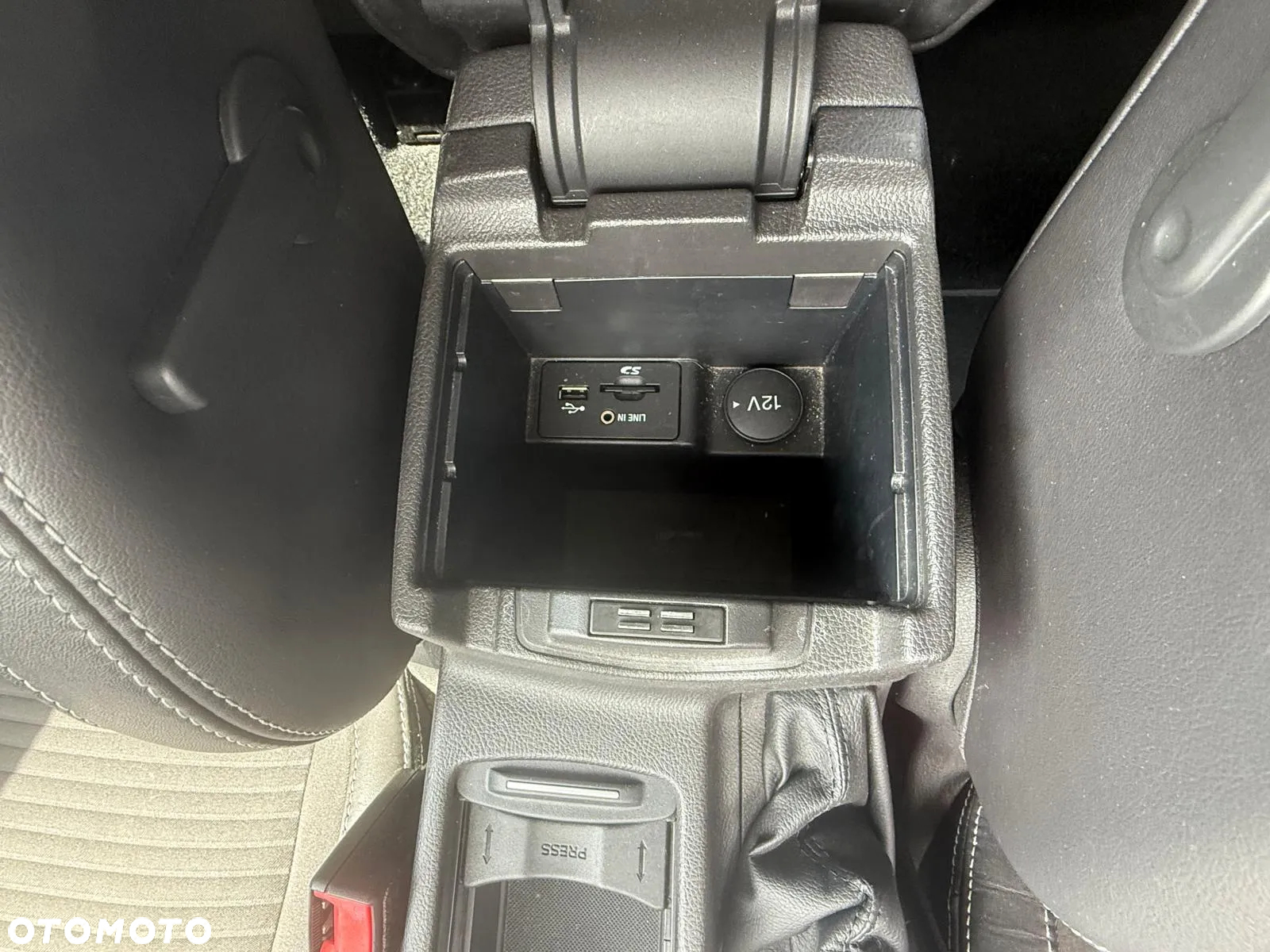 Ford Focus 2.0 EcoBlue Titanium Business - 24