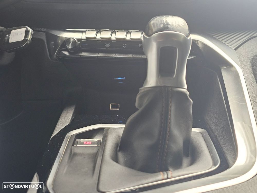 Peugeot 3008 1.2 PureTech Active - 31