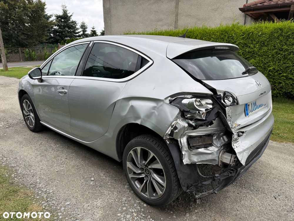 Citroën DS4 1.6 e-HDi SoChic MCP - 5