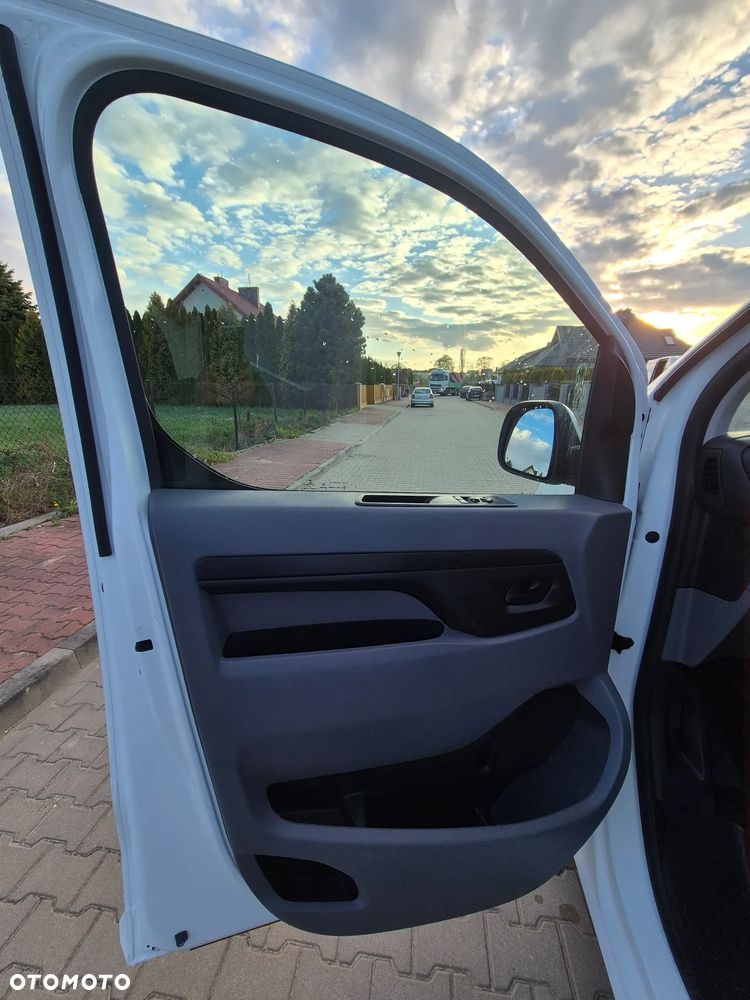 Toyota Proace L2 2020r 2.0HDI BLIS KAMERA  FULL SERVIS ASO JAK NOWY 100% BEZWYPADKOWY - 9