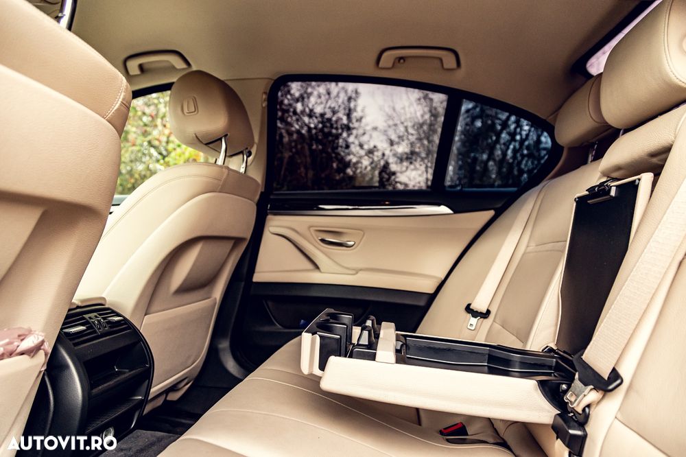 BMW Seria 5 520d xDrive AT - 12