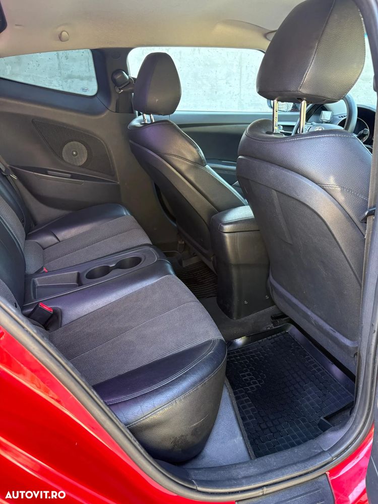 Hyundai Veloster 1.6 GDi DOHC - 6