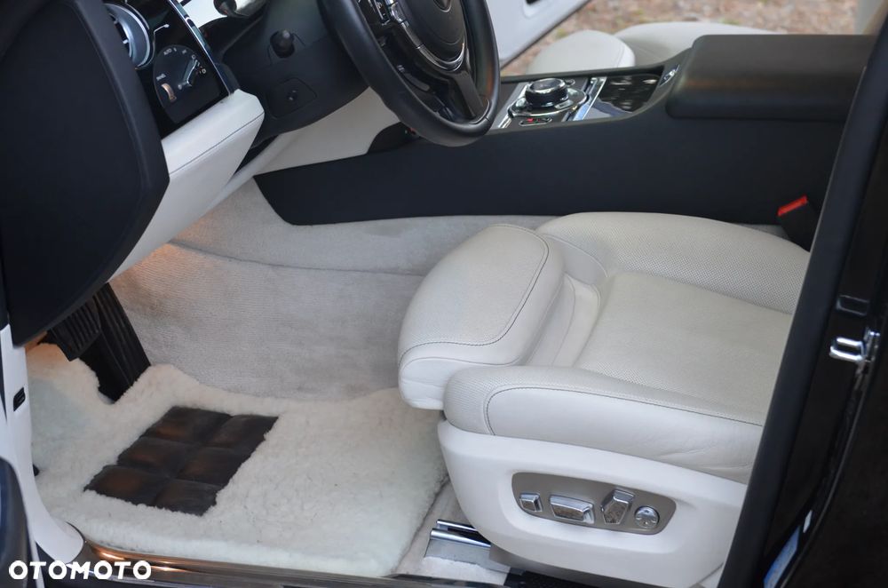 Rolls-Royce Ghost Standard - 26