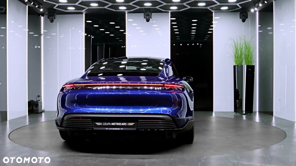 Porsche Taycan Turbo Sport Turismo - 7