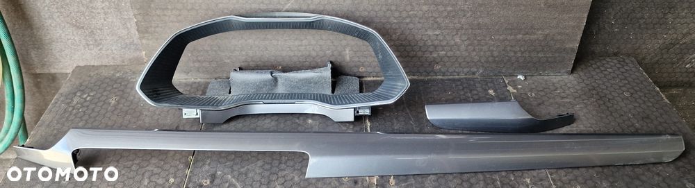 DEKORY LISTWY OZDOBNE RAMKA KONSOLI KOMPLET 3V1858418 3V1858415 SKODA SUPERB III - 2