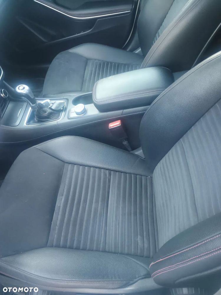 Mercedes-Benz CLA - 6