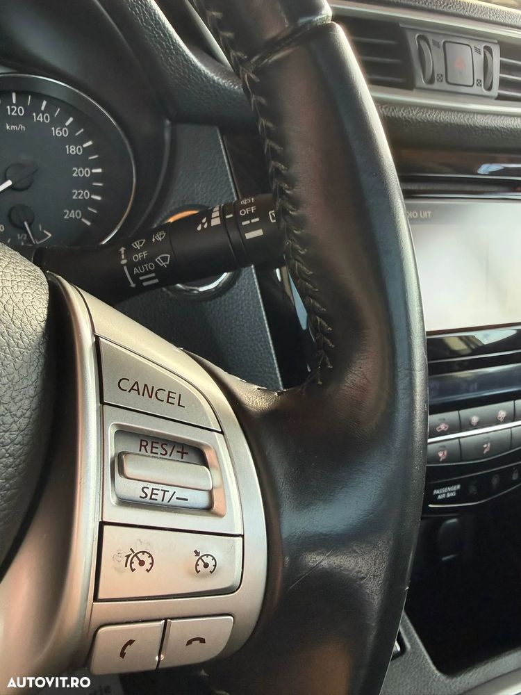 Nissan Qashqai 1.6 DCI Start/Stop N-Connecta - 16