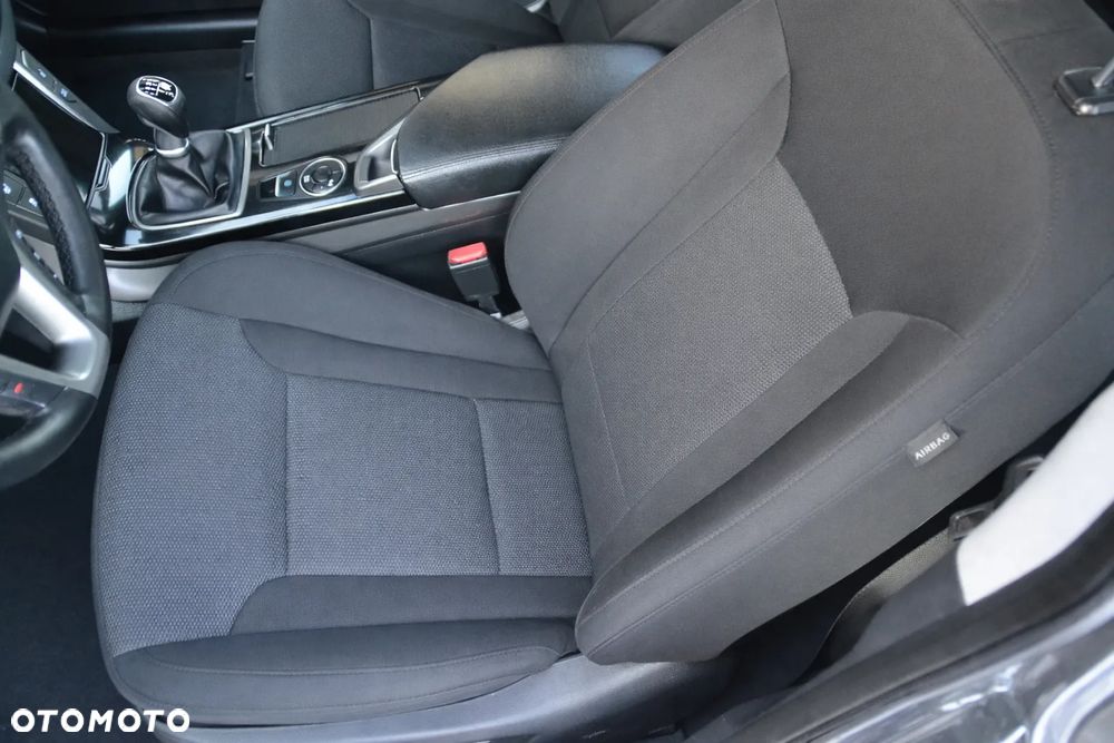 Hyundai i40 Kombi blue 1.6 Space - 35