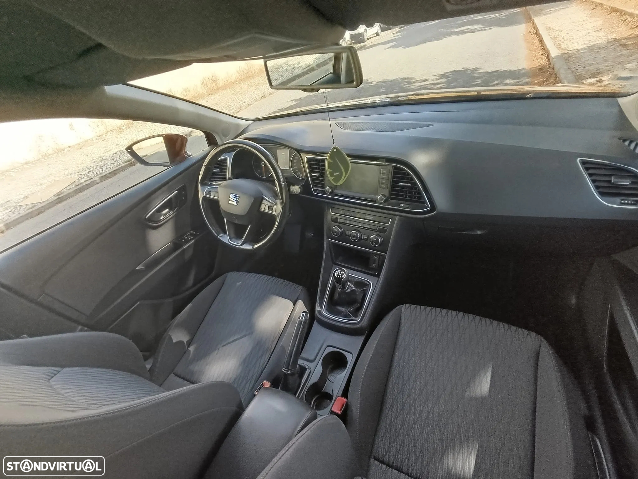 SEAT Leon ST 1.6 TDI Reference Ecomotive - 16